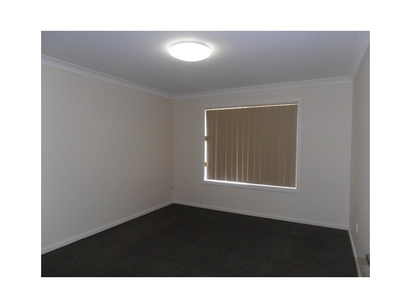 2/2a Walter Street, Rutherford NSW 2320