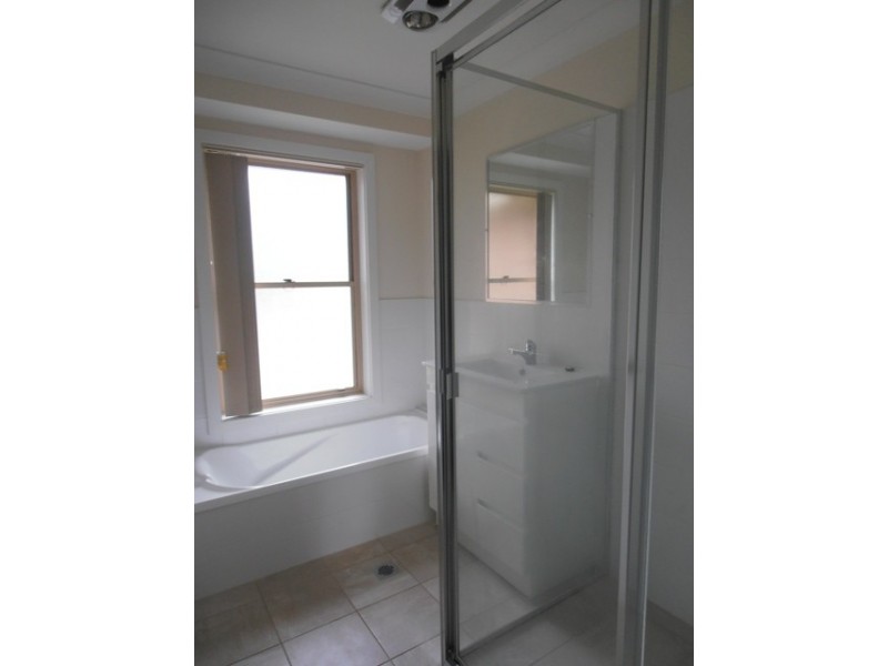 2/2a Walter Street, Rutherford NSW 2320