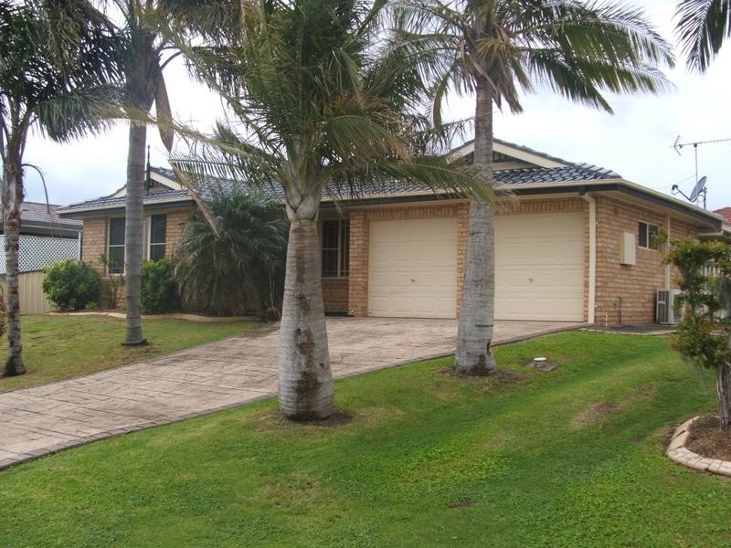 33 Michael Hill Avenue, Woodberry NSW 2322