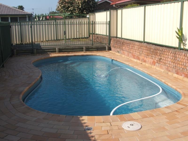 33 Michael Hill Avenue, Woodberry NSW 2322