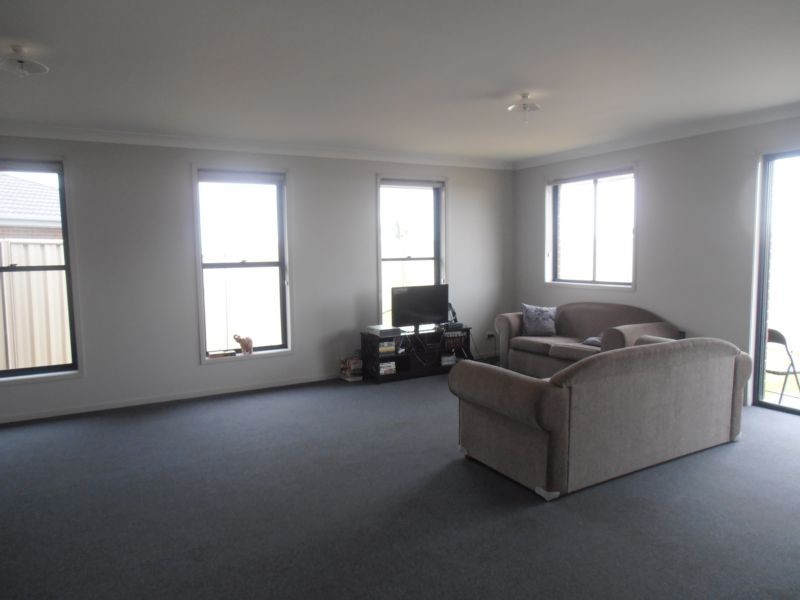 8/5 Quarter Sessions Road, Tarro NSW 2322