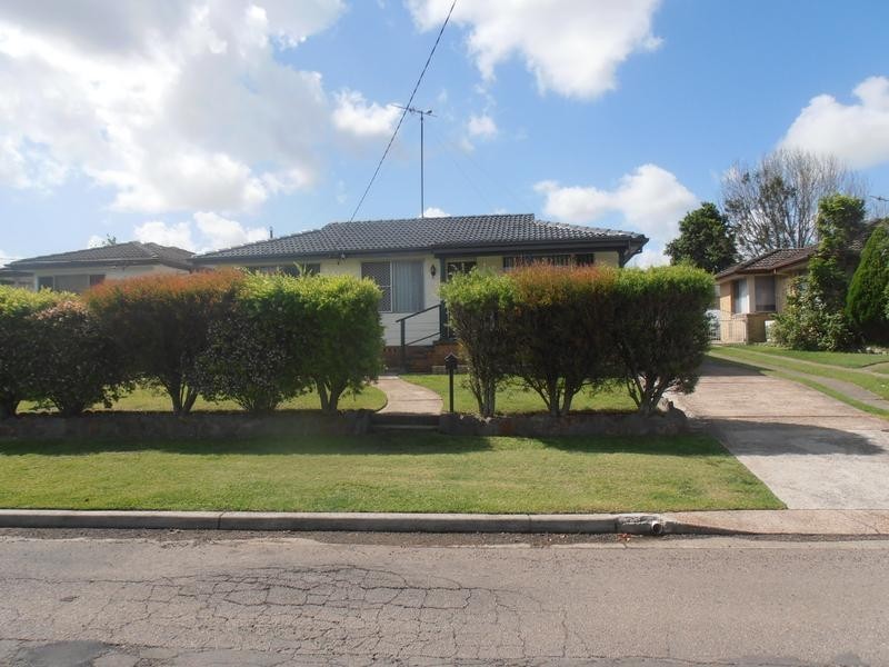 38 Redbill Drive, Woodberry NSW 2322