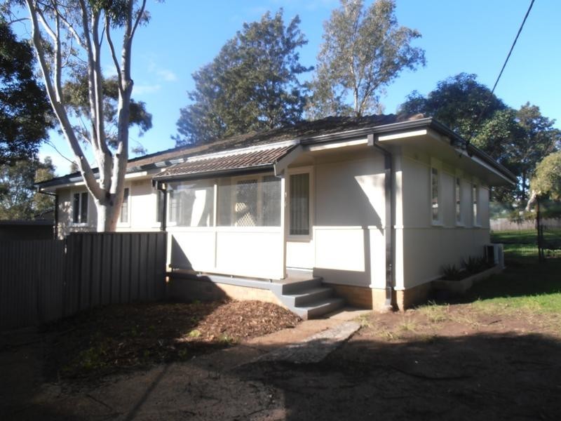 10 Roslyn, Raymond Terrace NSW 2324
