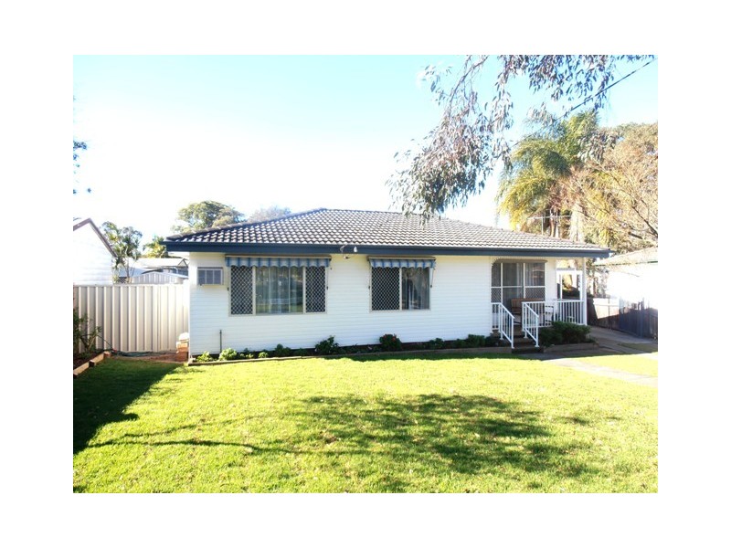 15 Burbank Close, Tarro NSW 2322