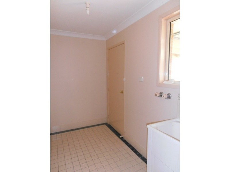 2 Joshua Close, Rutherford NSW 2320