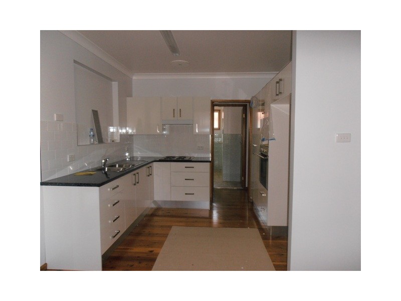 12 Lister Avenue, Beresfield NSW 2322