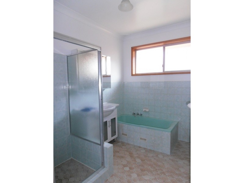 12 Lister Avenue, Beresfield NSW 2322