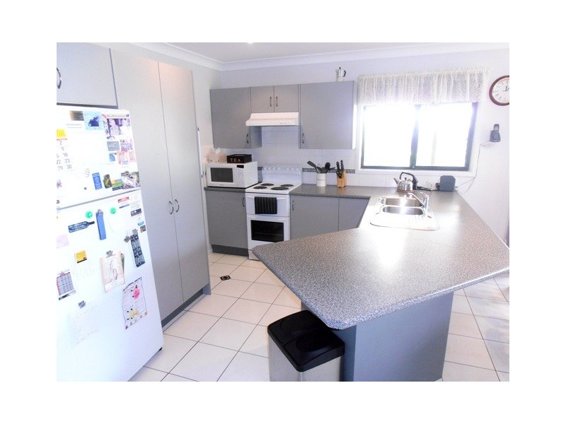 39 Canterbury Drive, Raworth NSW 2321