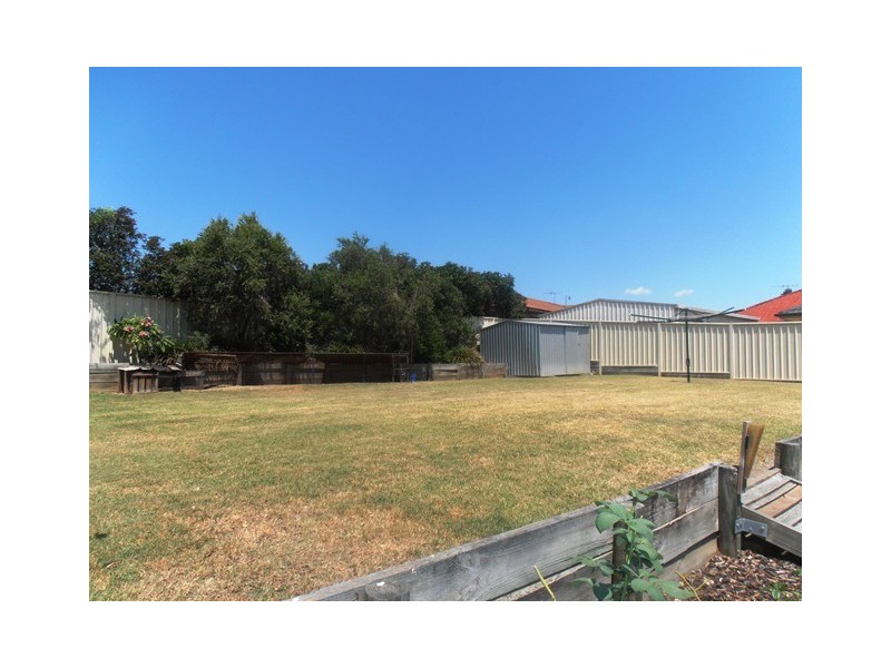 39 Canterbury Drive, Raworth NSW 2321
