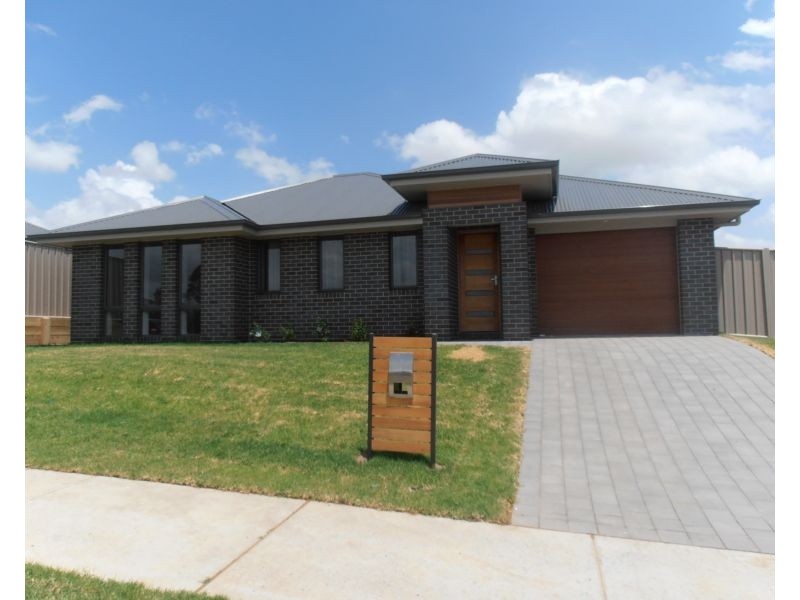 1 Reo Street, Largs NSW 2320