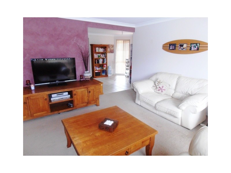 27 Drysdale Crescent, Metford NSW 2323