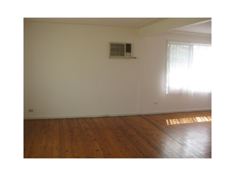 25 Kookaburra Parade, Woodberry NSW 2322