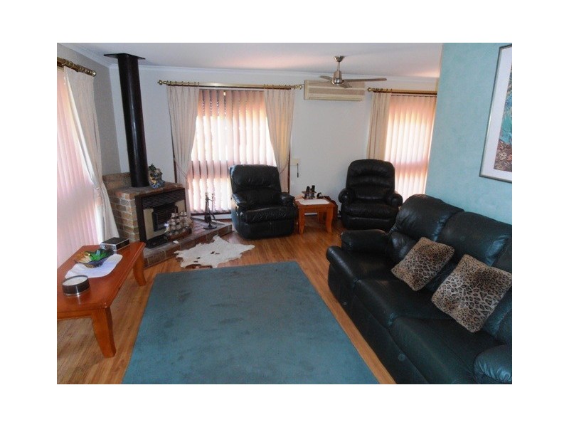 17 Anderson Drive, Tarro NSW 2322