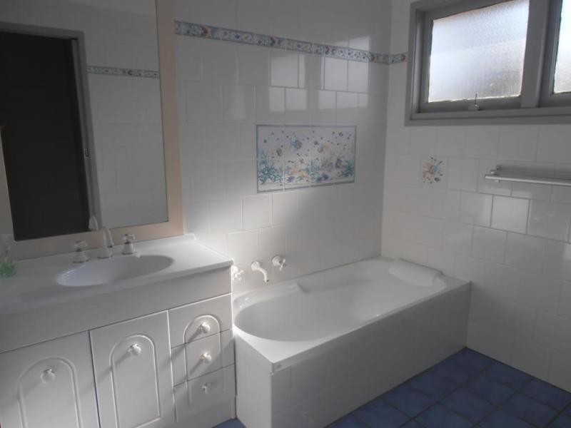 54 Curlew Crescent, Woodberry NSW 2322