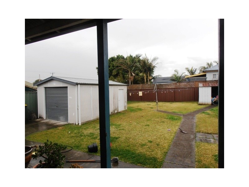 2 Central Ave, Tarro NSW 2322