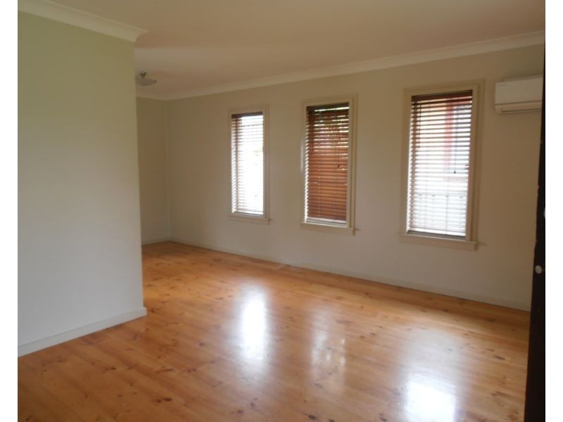 49 Kingstown Rd, Woodberry NSW 2322