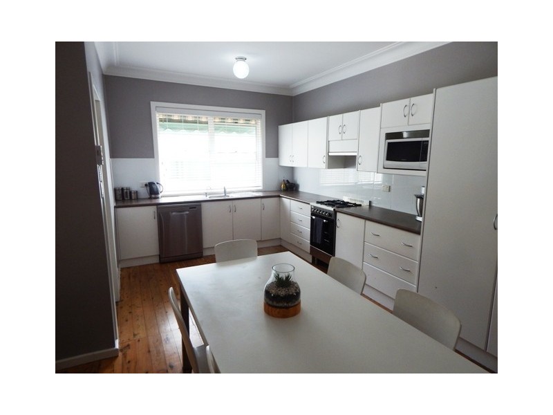 11 Tyrell Street, Tenambit NSW 2323