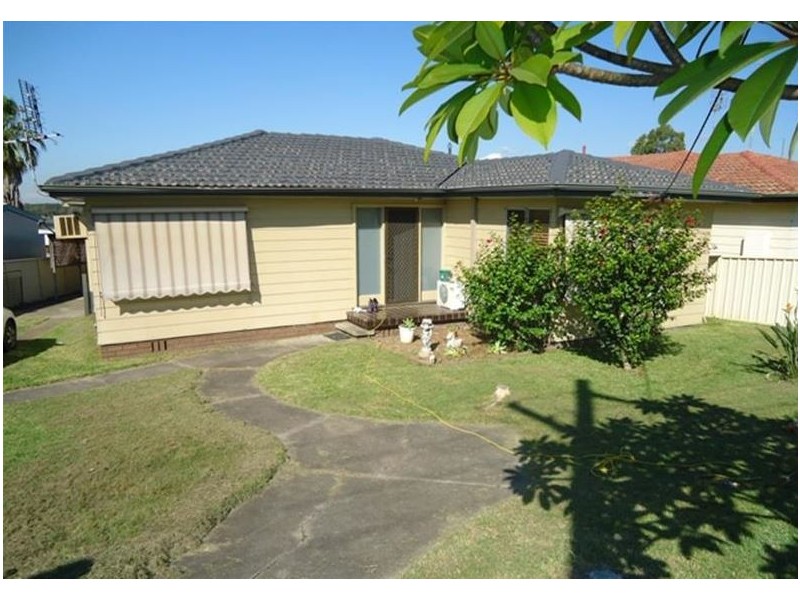 17 Lawson Avenue, Woodberry NSW 2322