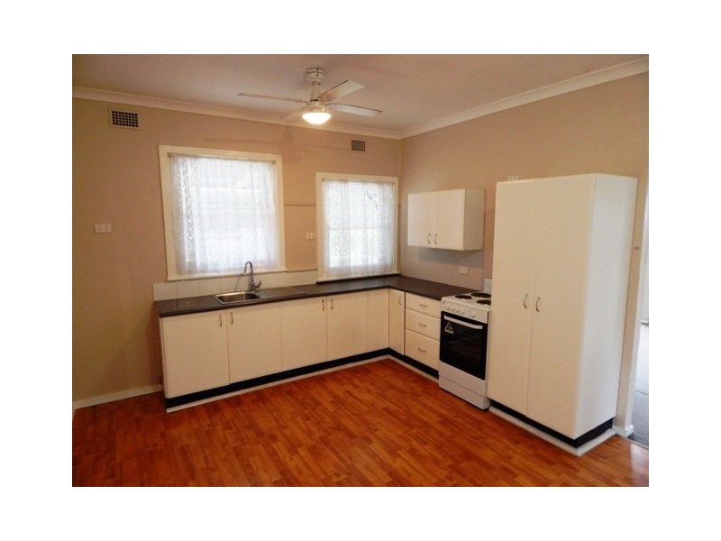 17a Railway Parade, Beresfield NSW 2322