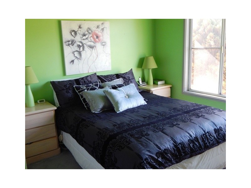 8 Valentia Parade, Tenambit NSW 2323