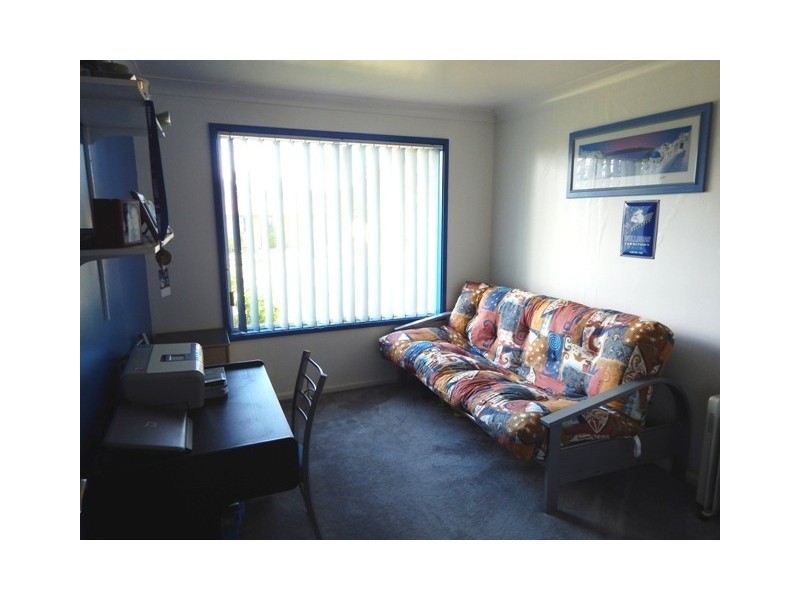 8 Valentia Parade, Tenambit NSW 2323