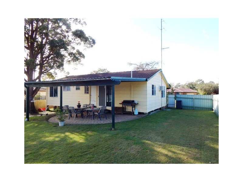 8 Valentia Parade, Tenambit NSW 2323