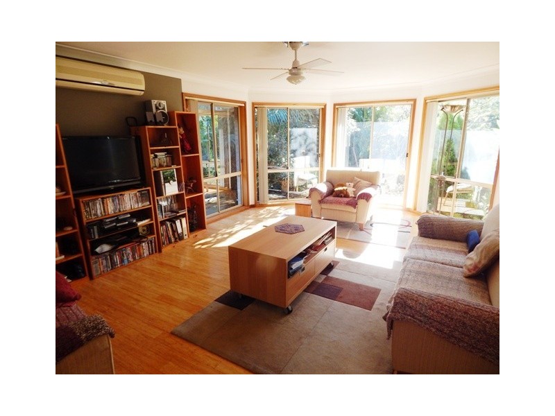 74 Canterbury Drive, Raworth NSW 2321