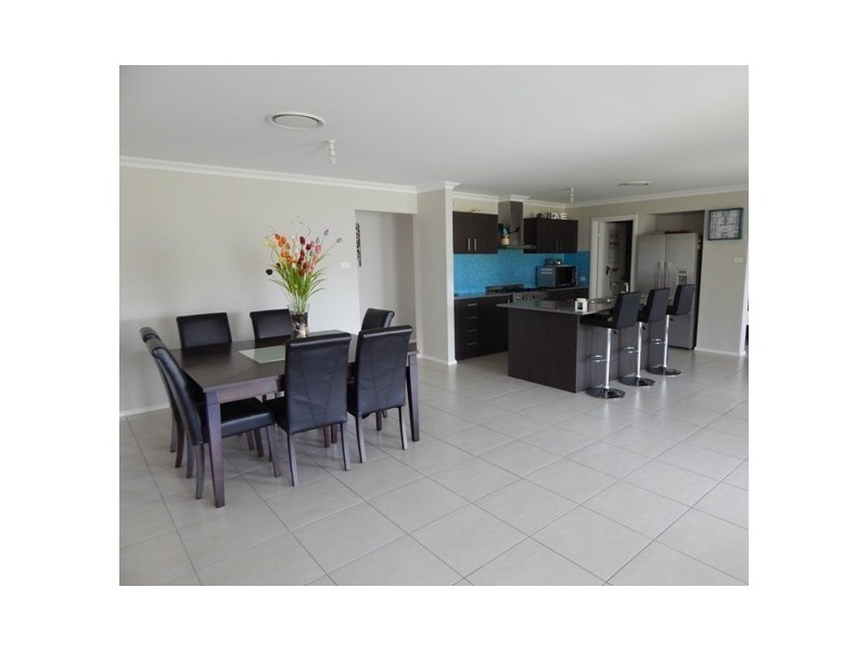 1 Fernleigh Avenue, Aberglasslyn NSW 2320