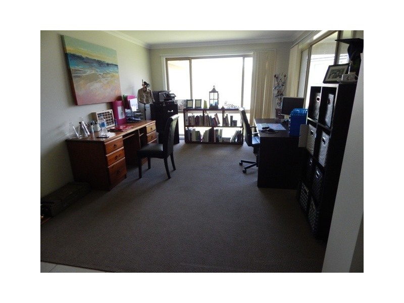 1 Fernleigh Avenue, Aberglasslyn NSW 2320