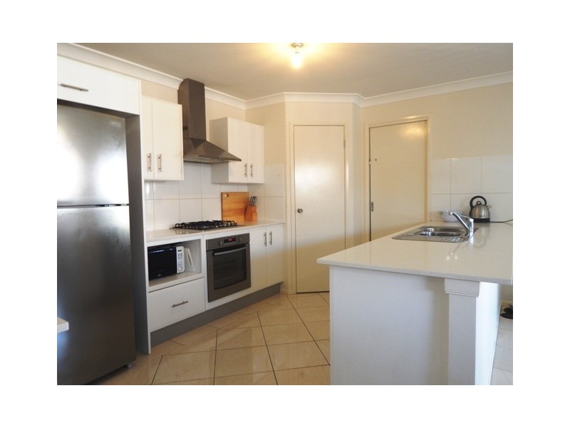 16a Glover Crescent, Metford NSW 2323