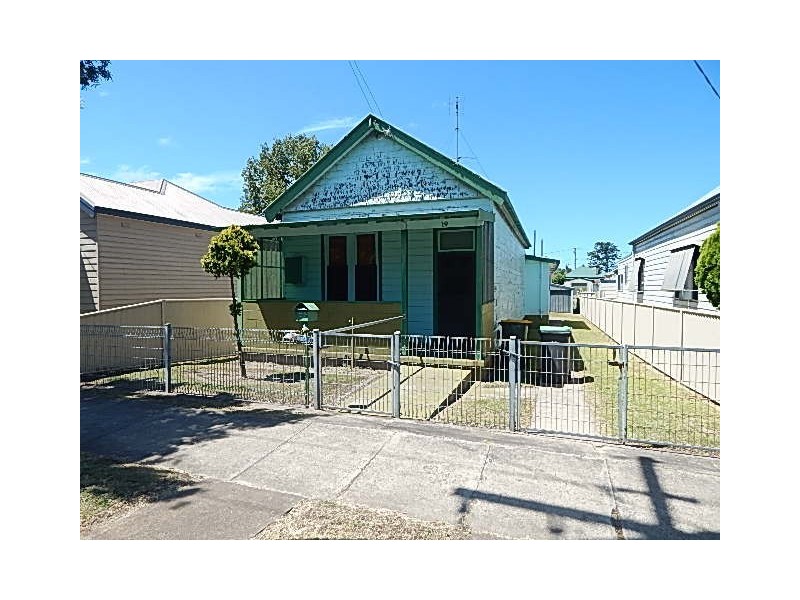 19 Carrington Street, Mayfield NSW 2304