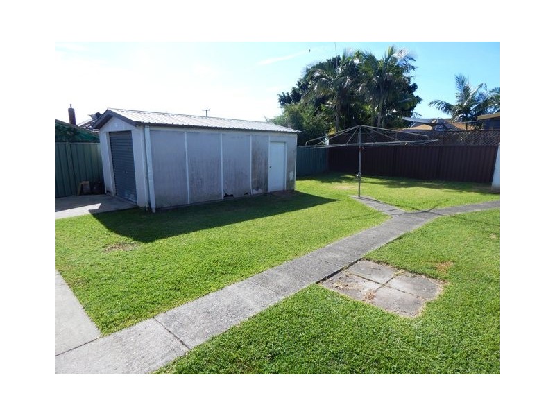 2 Central Ave, Tarro NSW 2322