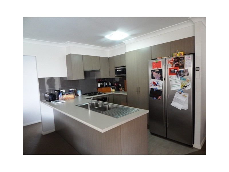 109 McKeachie Dr, Aberglasslyn NSW 2320