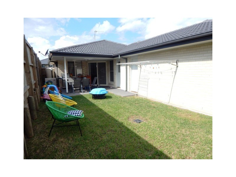 109 McKeachie Dr, Aberglasslyn NSW 2320