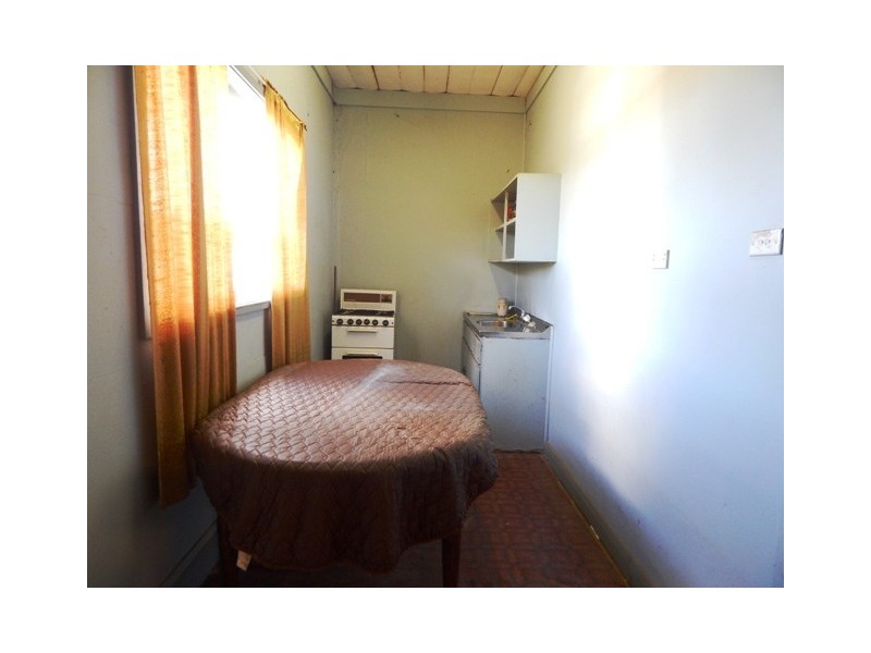 16-18 King St, East Maitland NSW 2323