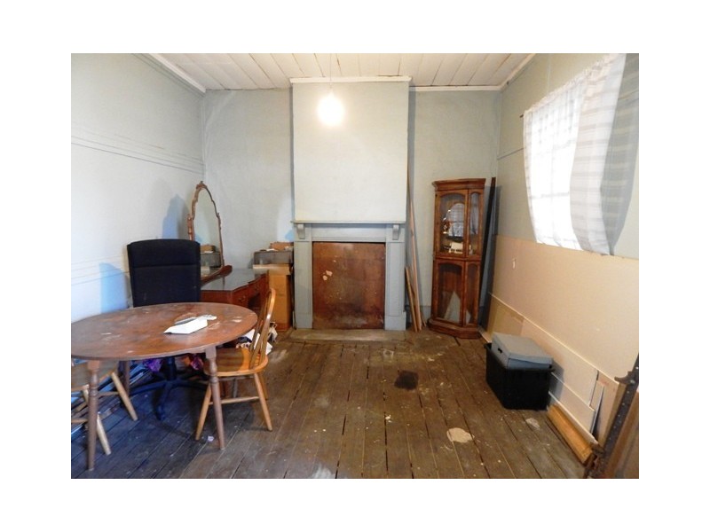 16-18 King St, East Maitland NSW 2323