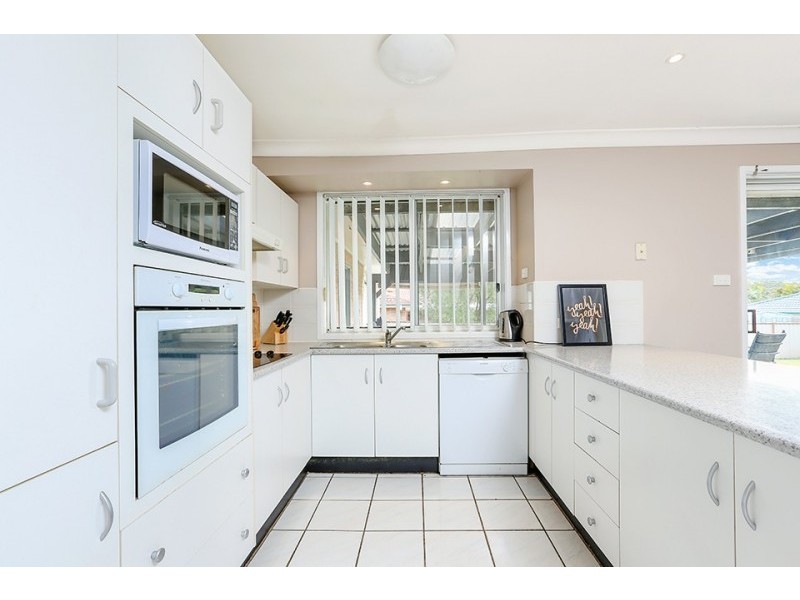 24 Holford Cres, Thornton NSW 2322