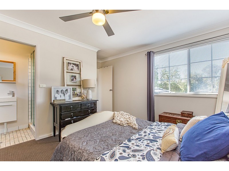 28 Pasadena Cres, Beresfield NSW 2322