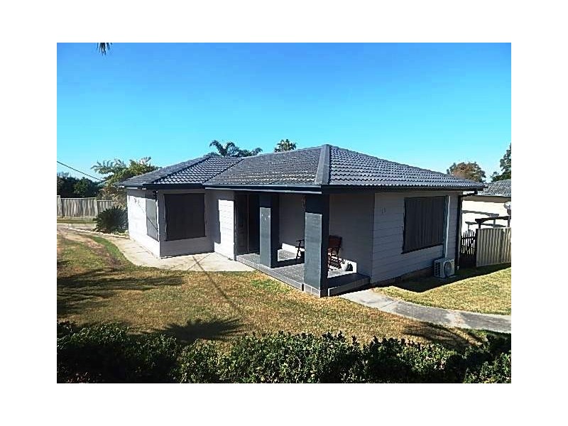 19 Lawson Ave, Woodberry NSW 2322