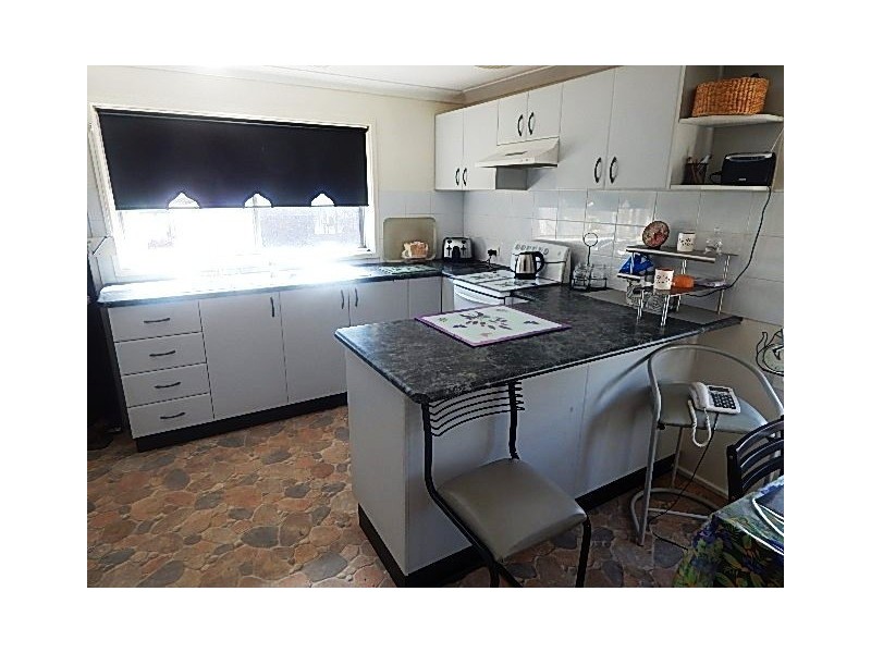 7 Barralier Ave, Woodberry NSW 2322