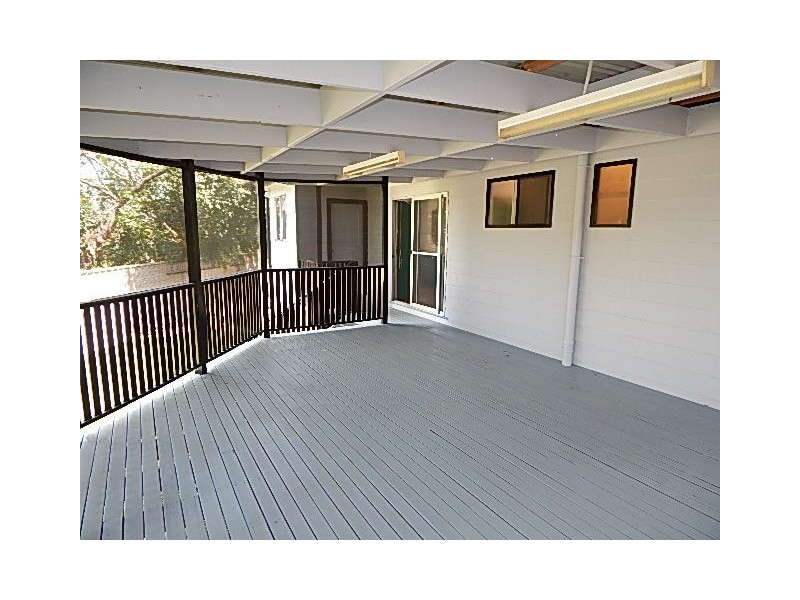 6 Anderson Drive, Tarro NSW 2322