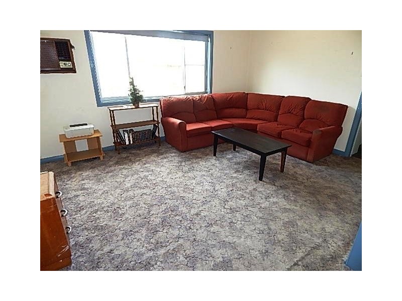 7 Hall Crescent, Tarro NSW 2322