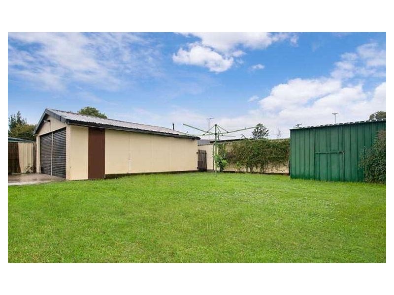 4 Greenhills Avenue, Woodberry NSW 2322