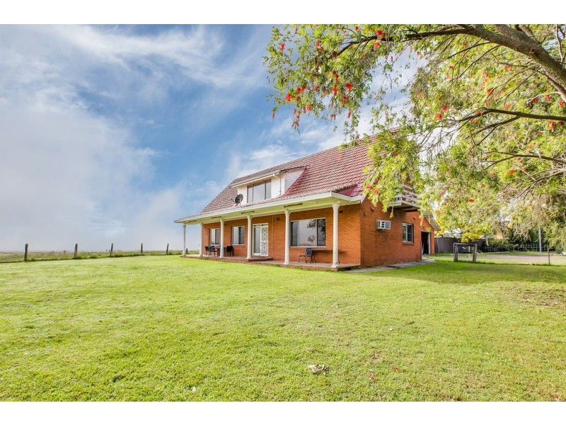 93 Kingstown Rd, Woodberry NSW 2322