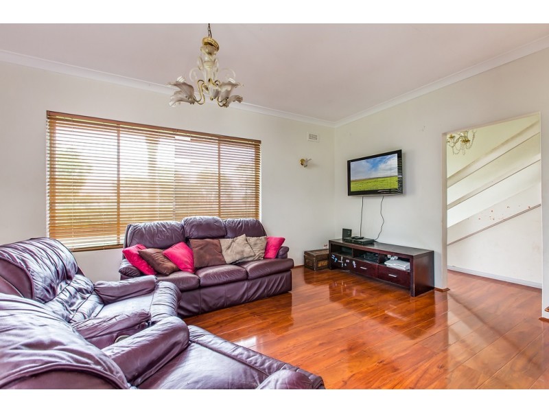 93 Kingstown Rd, Woodberry NSW 2322
