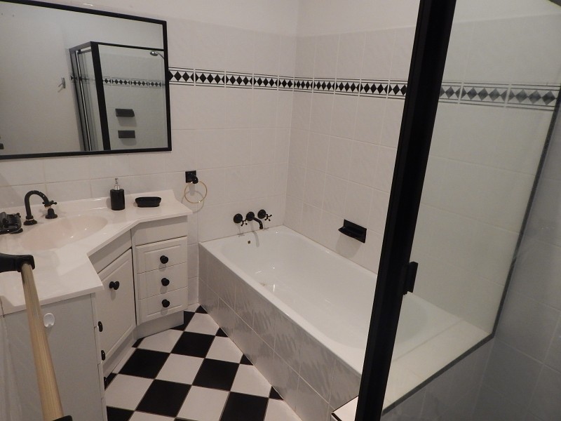 66 Anderson, Tarro NSW 2322