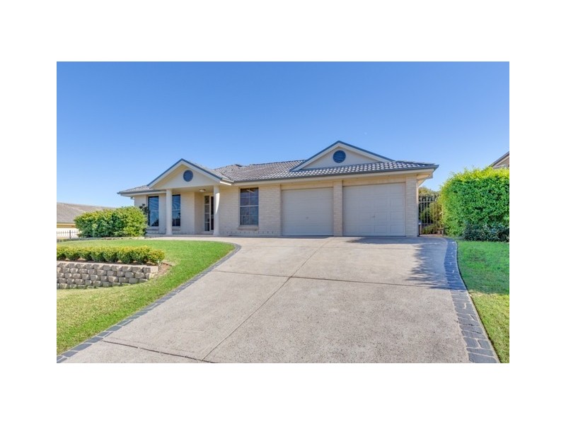 5 Carlisle Place, Morpeth NSW 2321