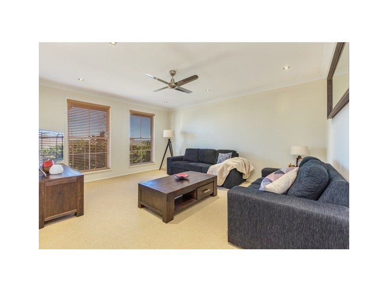 5 Carlisle Place, Morpeth NSW 2321
