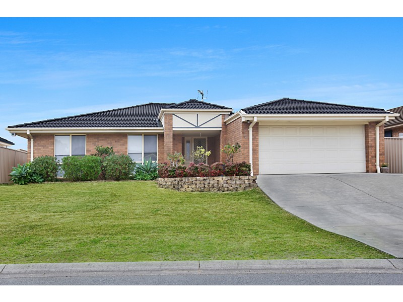 64 Streeton Drive, Metford NSW 2323