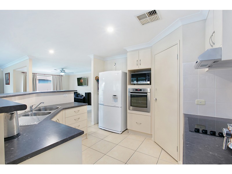 64 Streeton Drive, Metford NSW 2323